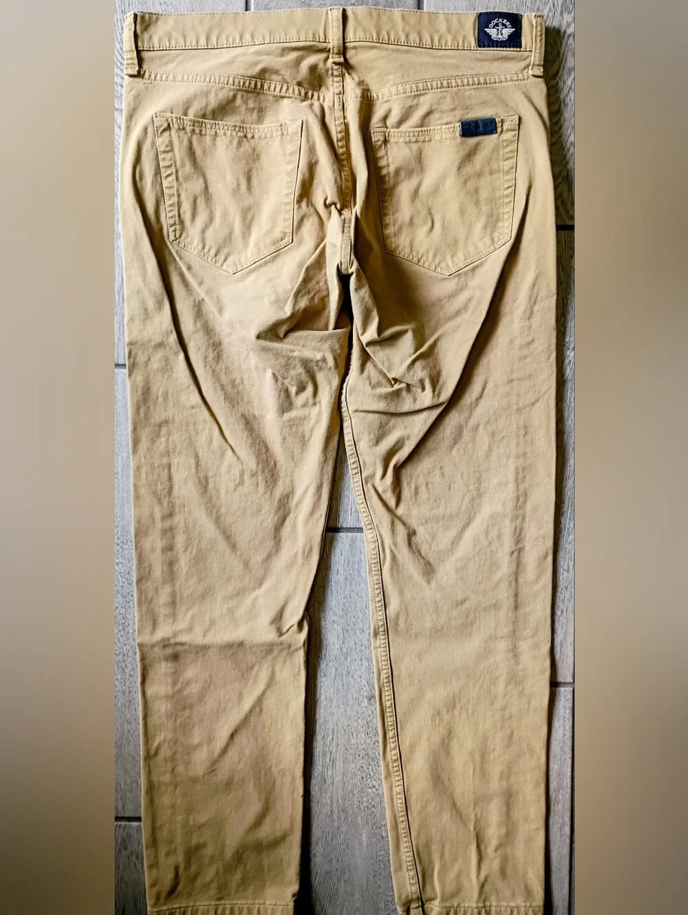 Dockers Men's Khaki Tan Chinos